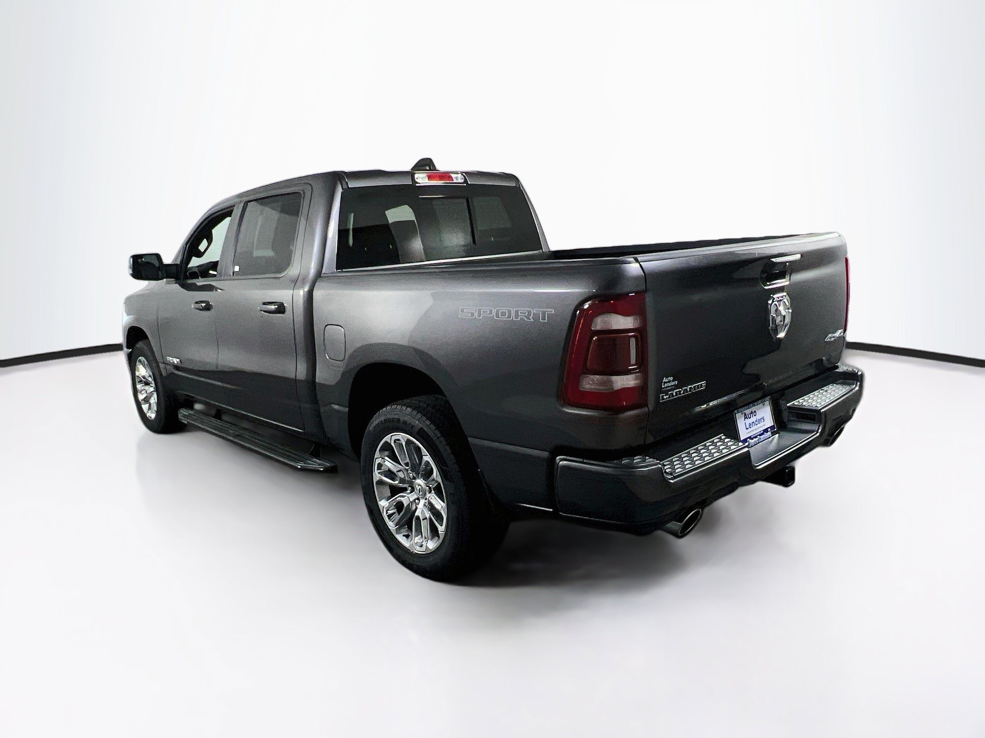 Used 2023 RAM 1500 Laramie AWD/4WD image 7