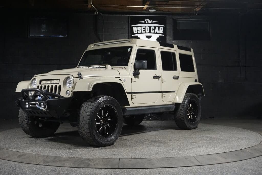 Used 2018 Jeep Wrangler Unlimited Rubicon w/ Connectivity Group image 1