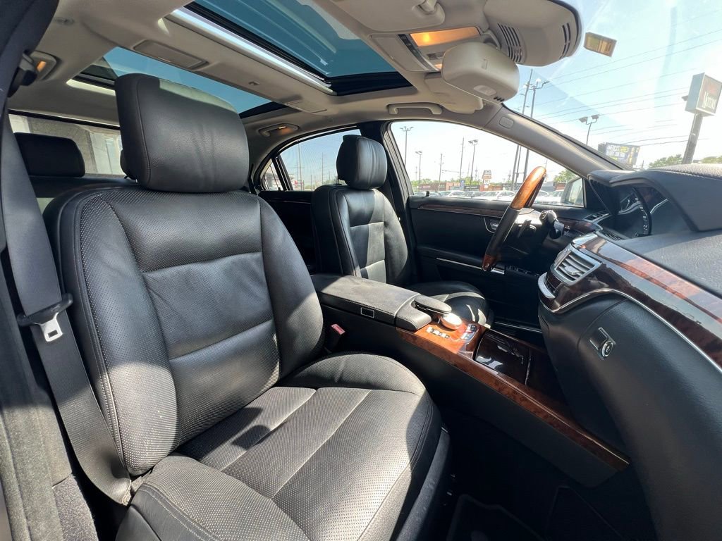 Used 2010 Mercedes-Benz S 550 image 31