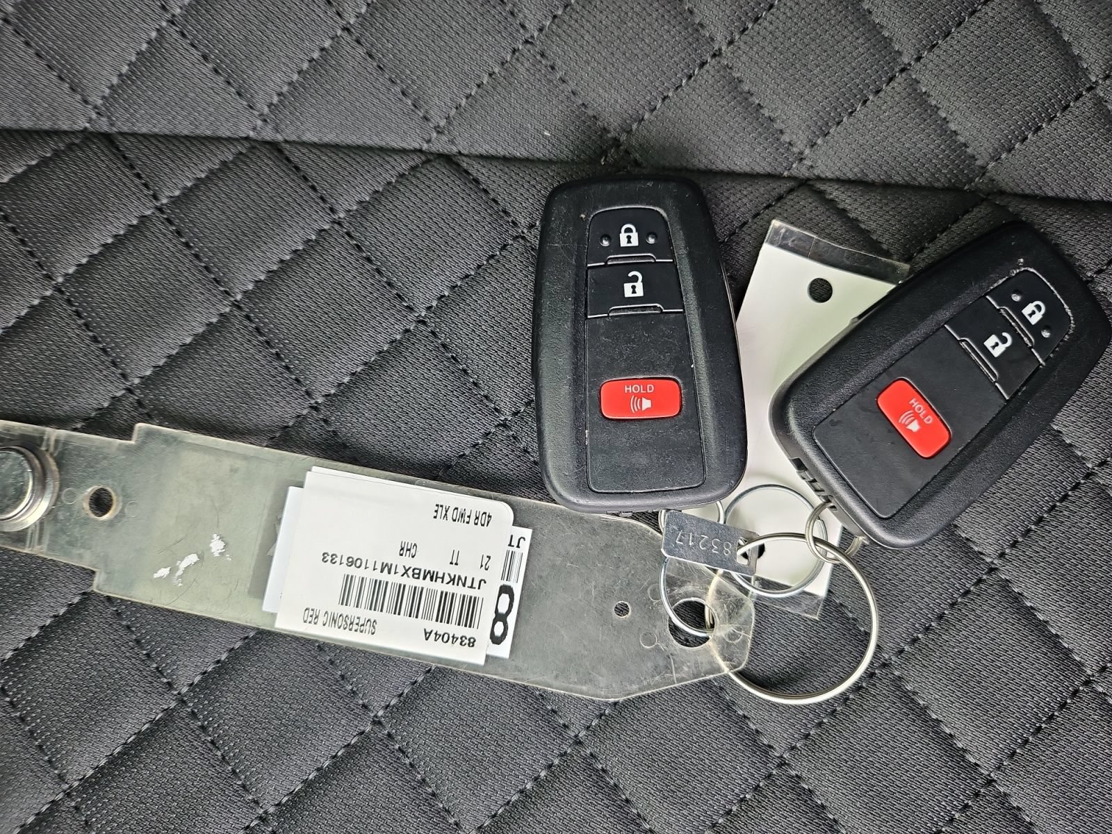 Used 2021 Toyota C-HR XLE FWD image 15