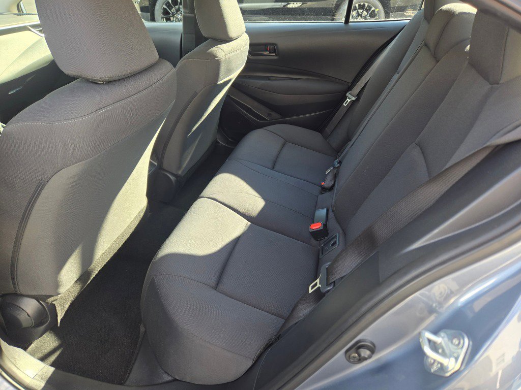 Used 2025 Toyota Corolla LE FWD image 13