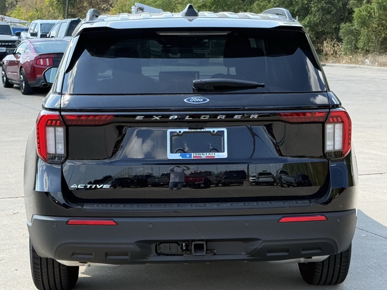 New 2026 Ford Explorer Active RWD image 6