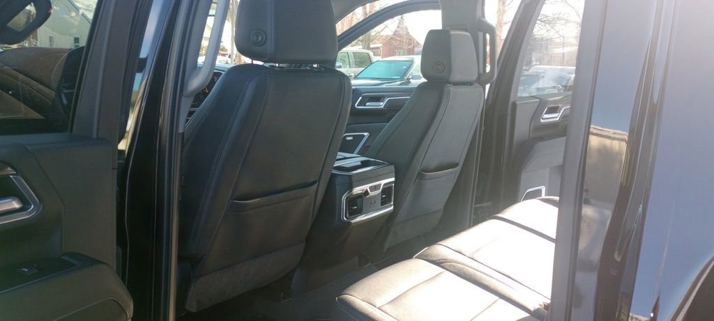 Used 2024 Chevrolet Silverado 2500 LTZ w/ LTZ Premium Package image 16