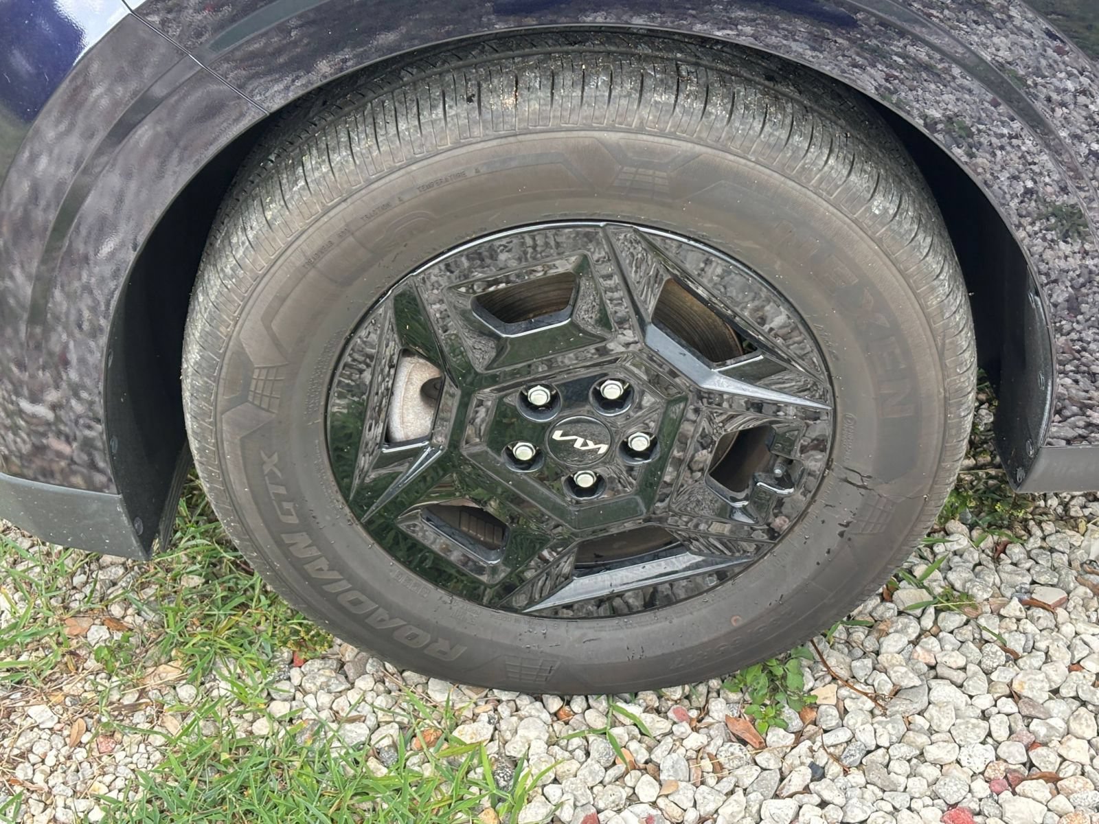 Used 2026 Kia Carnival FWD image 32