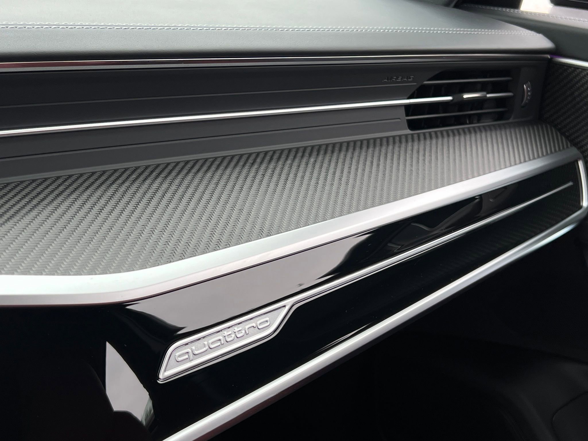 Used 2024 Audi S6 Prestige image 32