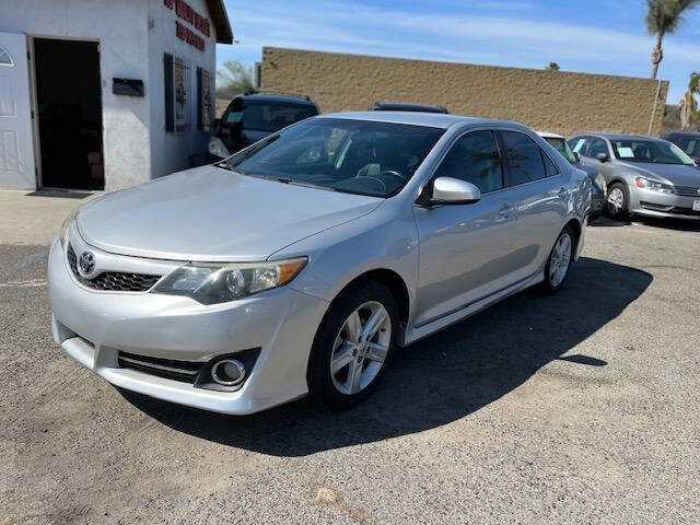 Used 2014 Toyota Camry SE image 5