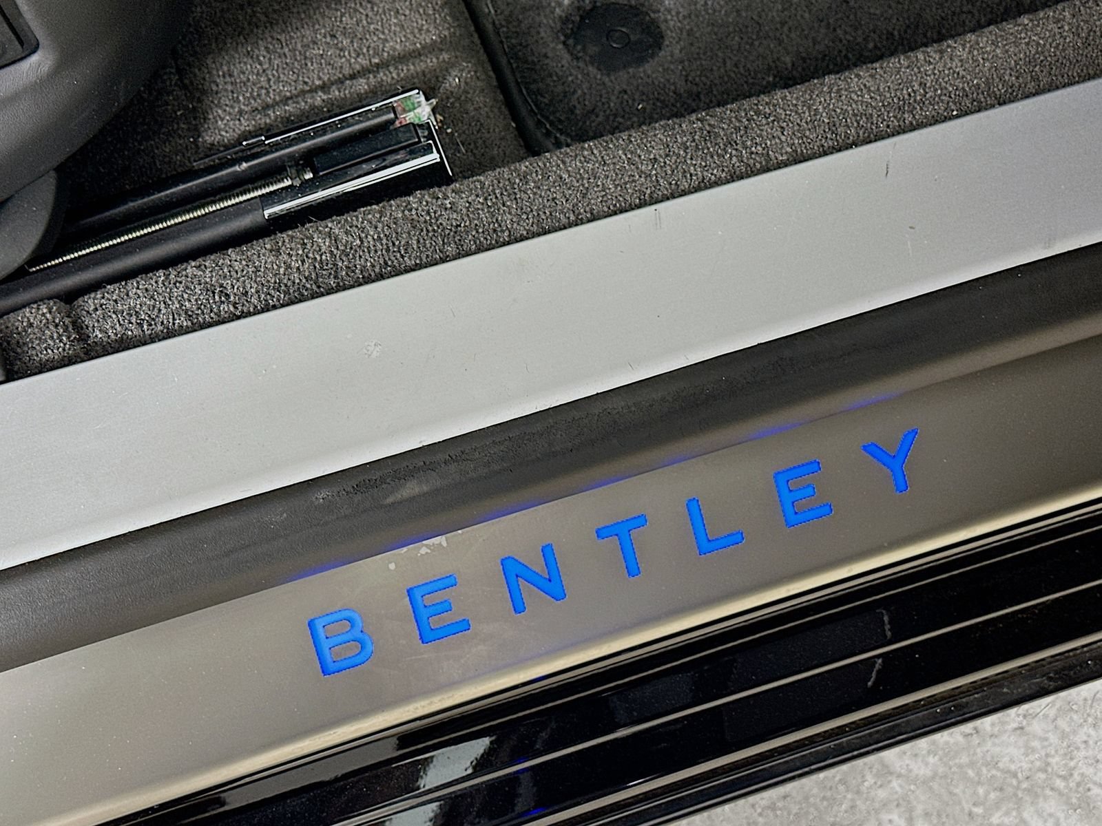 Used 2024 Bentley Flying Spur V8 AWD/4WD image 51