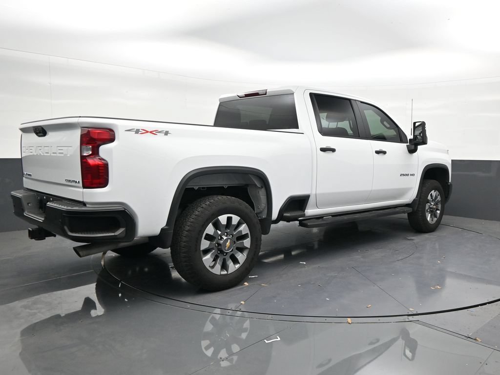 Used 2025 Chevrolet Silverado 2500 Custom w/ Custom Value Package AWD/4WD image 5