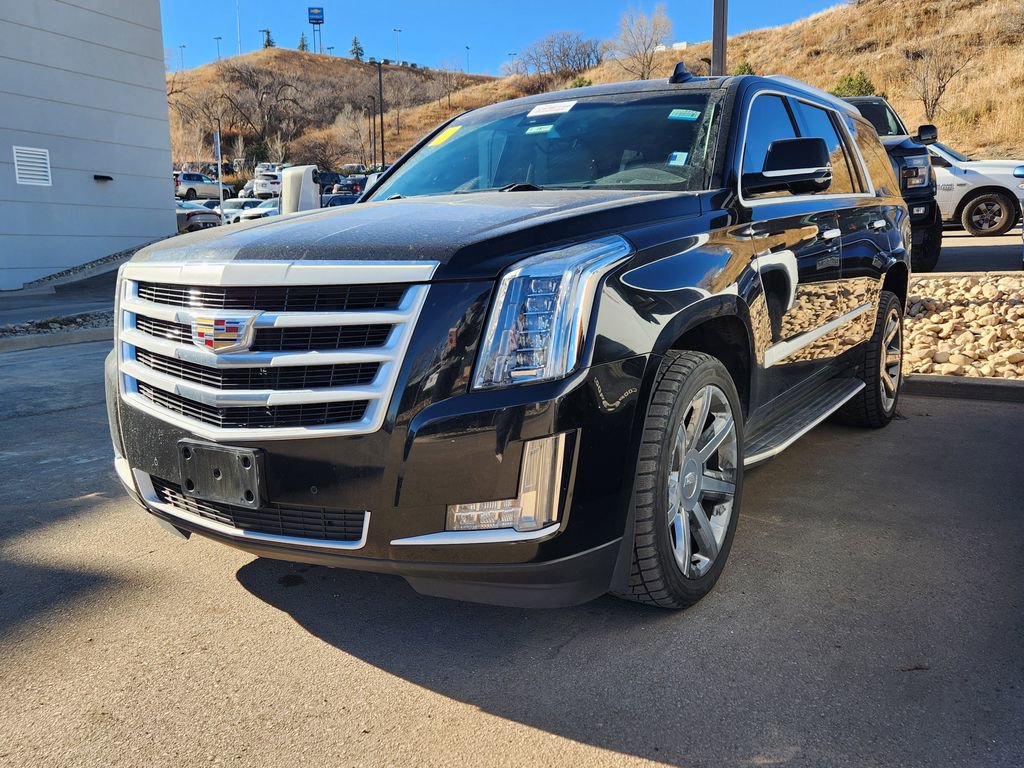 Used 2015 Cadillac Escalade Luxury image 9