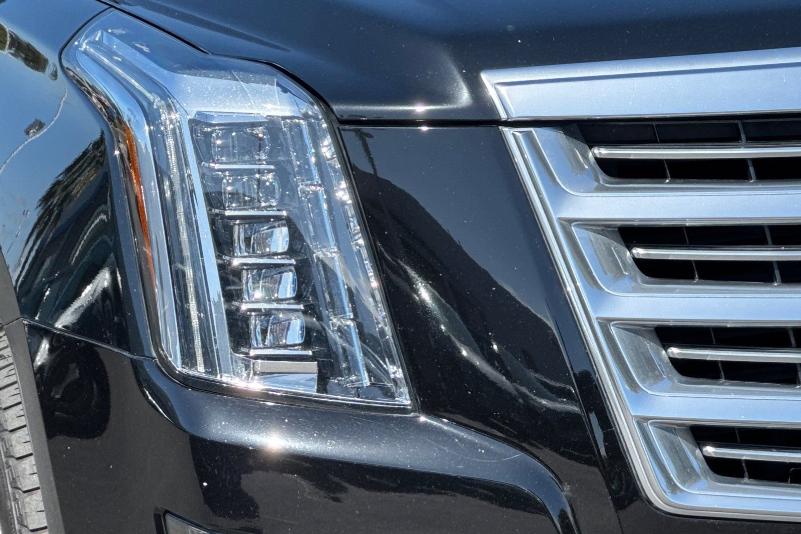 Used 2019 Cadillac Escalade ESV Platinum image 48