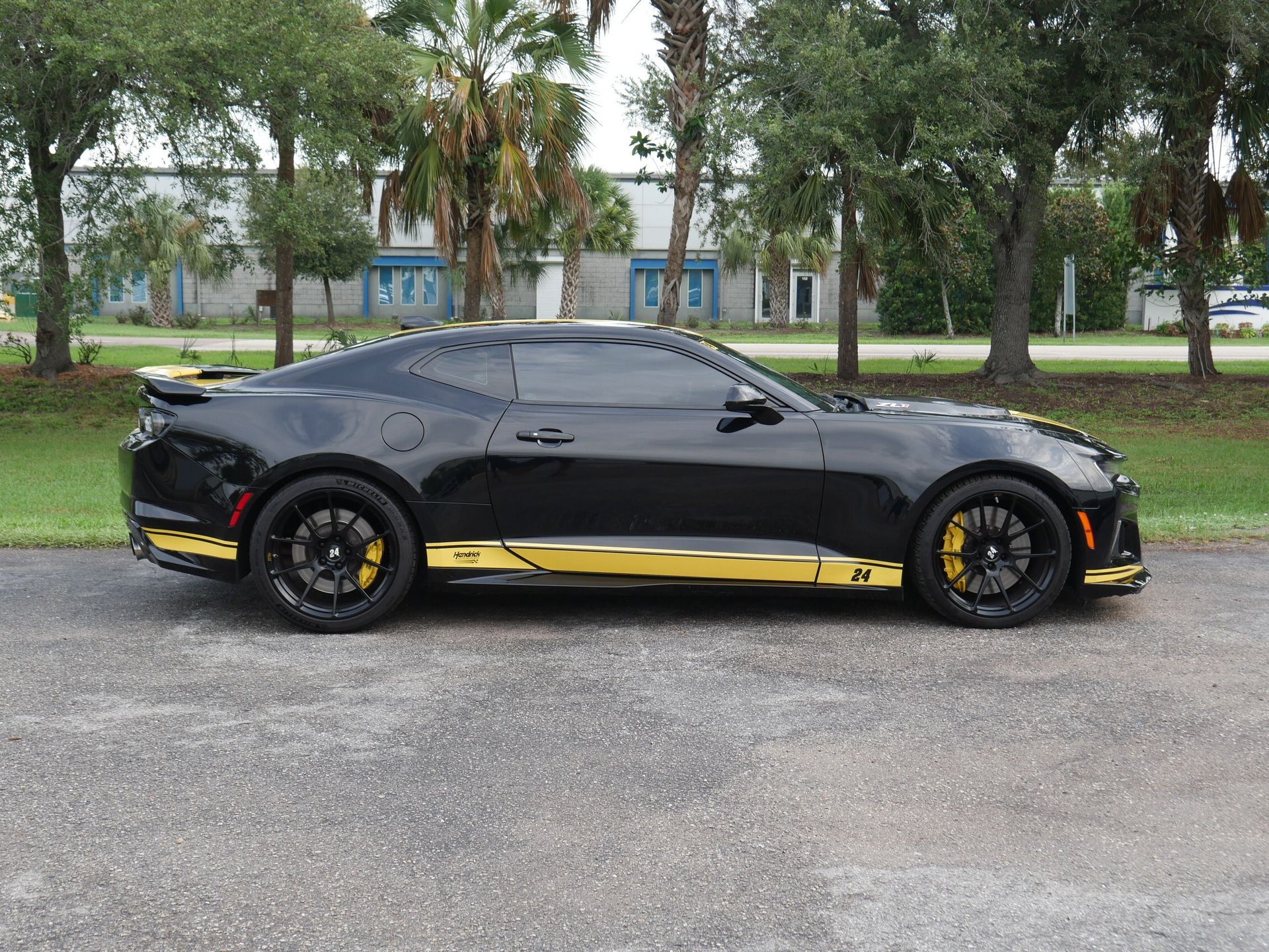 Used 2020 Chevrolet Camaro ZL1 RWD image 40