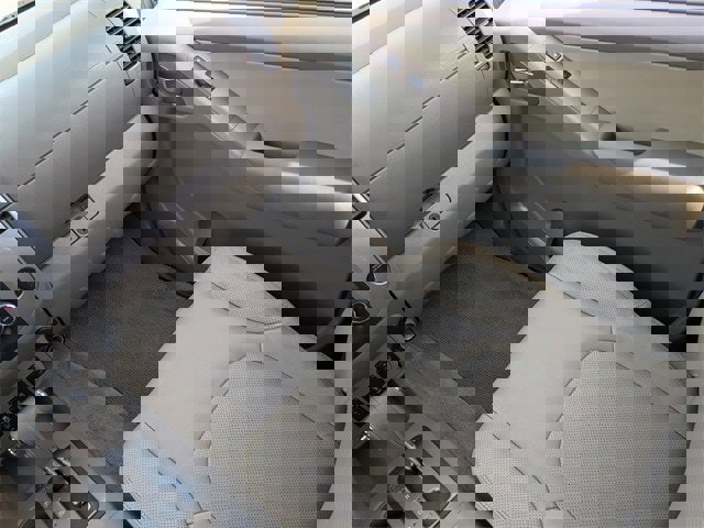 Used 2014 Nissan Frontier SL w/ SL Moonroof Package image 19