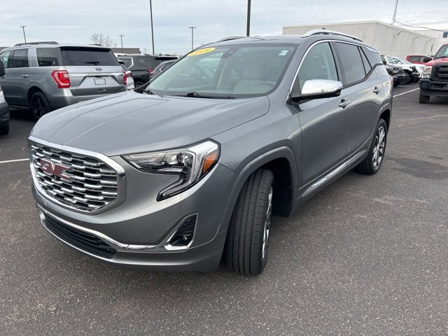 Used 2019 GMC Terrain Denali w/ Advanced Safety Package image 3