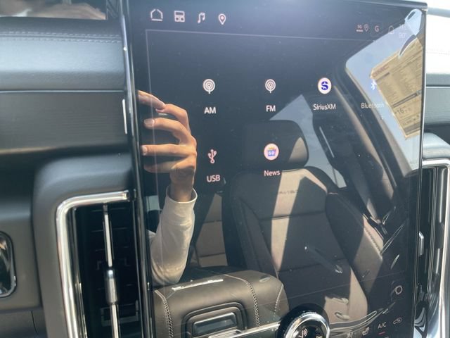 New 2026 GMC Yukon XL Denali w/ Sun & Power Step Package AWD/4WD image 16