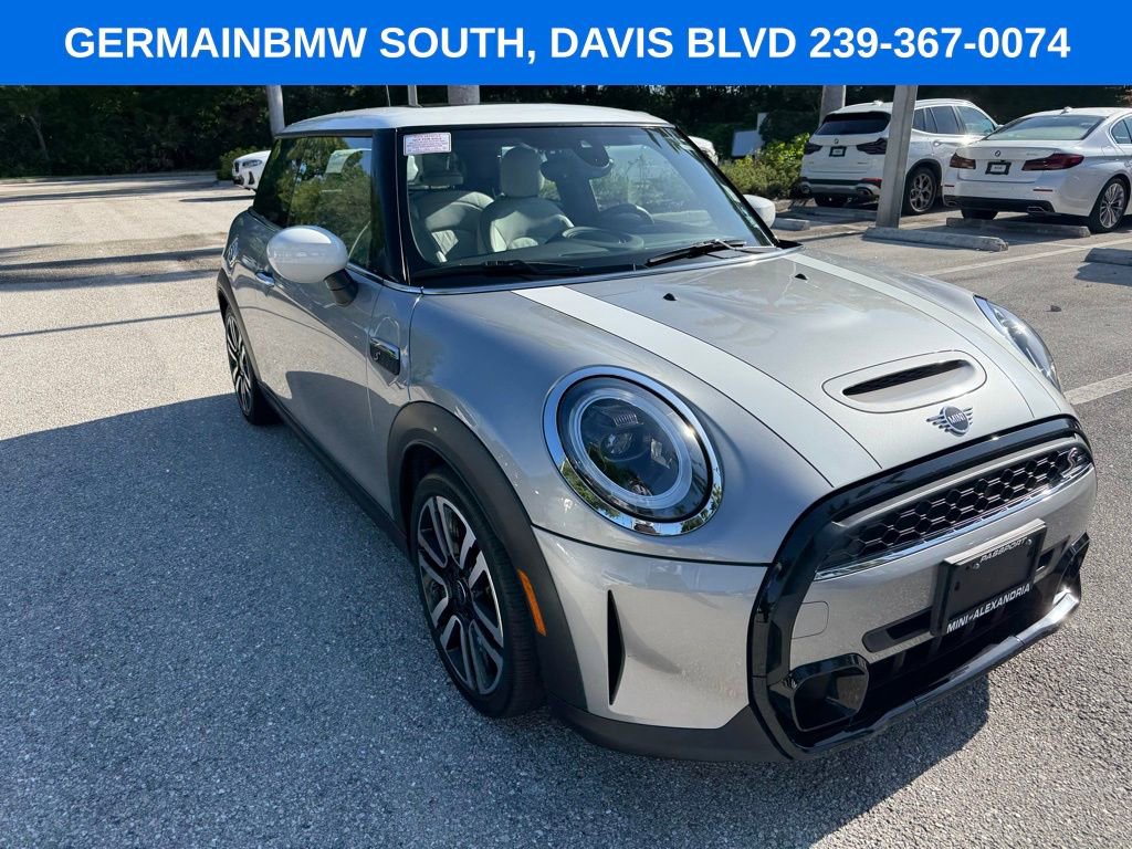 Used 2023 MINI Cooper S w/ Signature Upholstery Package FWD image 15