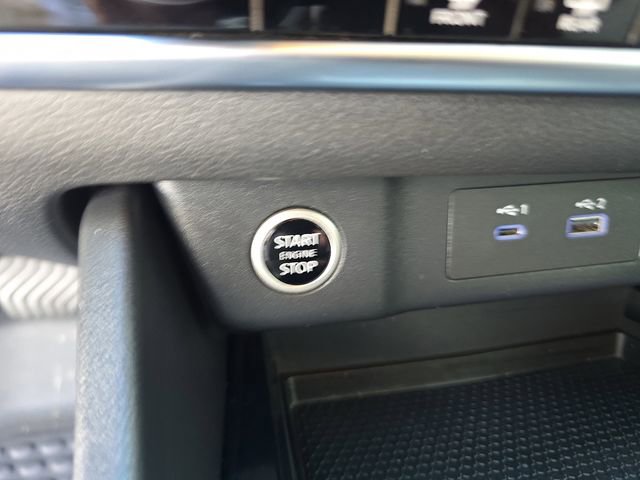 Used 2023 Nissan Rogue SV image 26