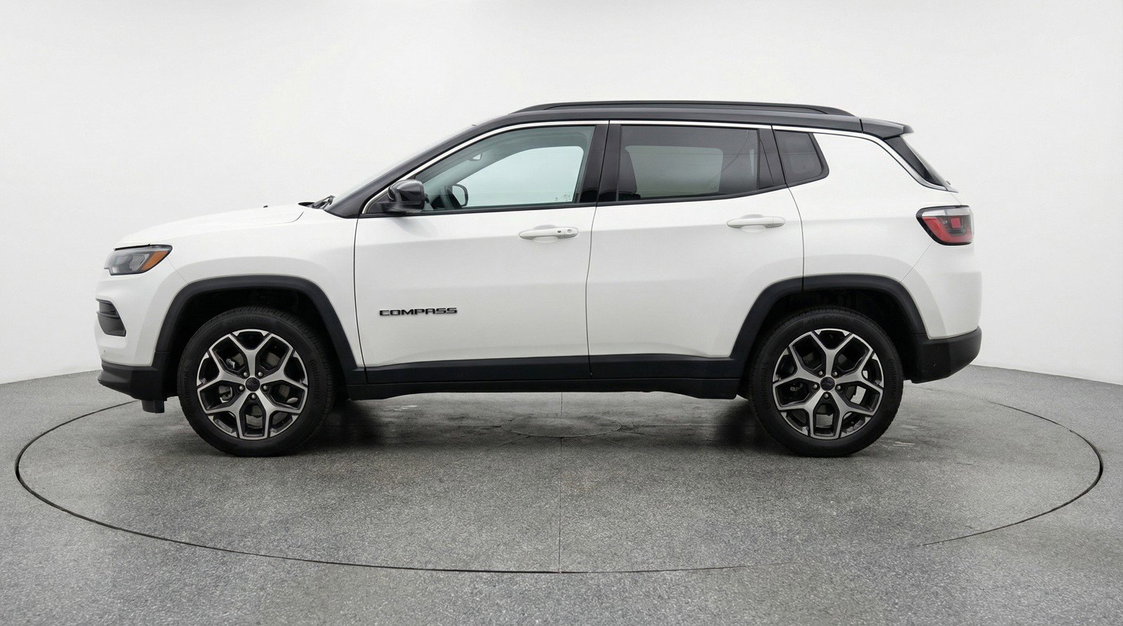 Used 2025 Jeep Compass Limited image 5