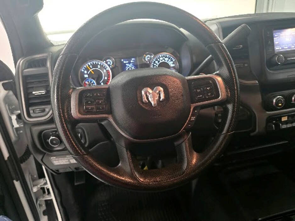 Used 2022 RAM 2500 Tradesman w/ Chrome Appearance Group AWD/4WD image 15