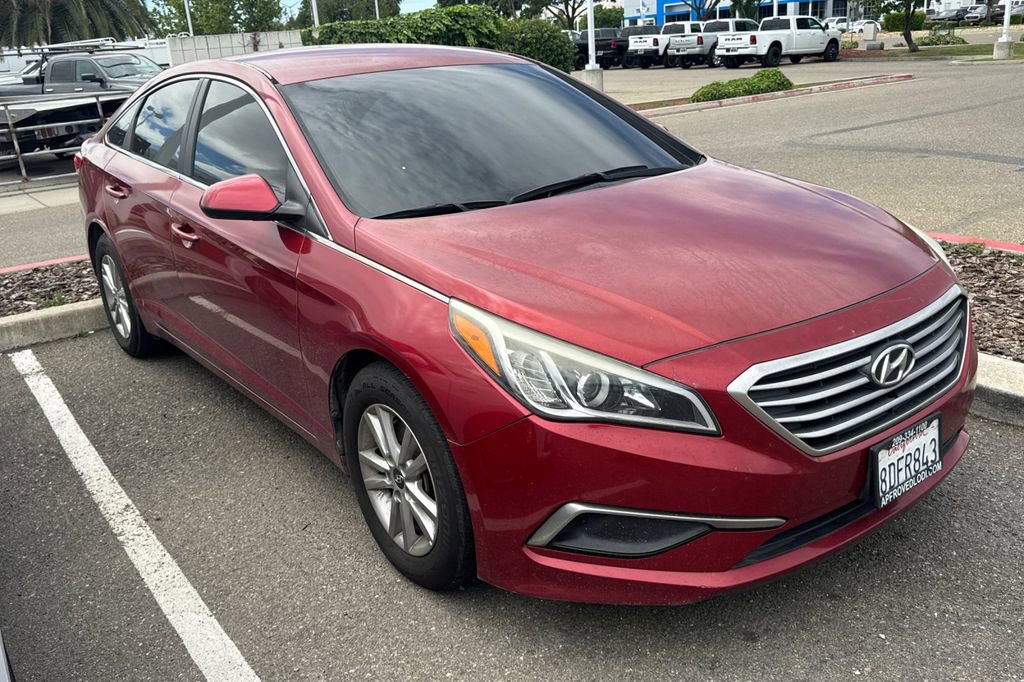 Used 2016 Hyundai Sonata SE FWD image 2
