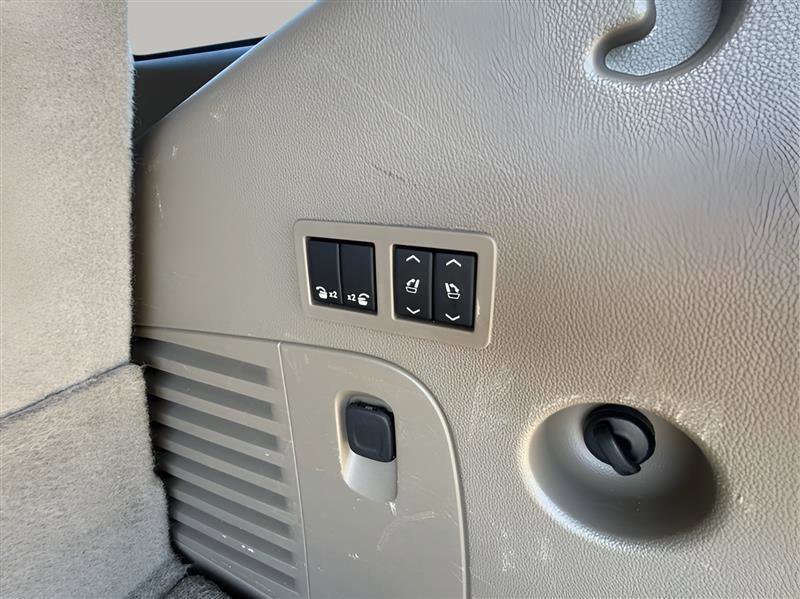 Used 2020 GMC Yukon SLT w/ Open Road Package RWD image 8