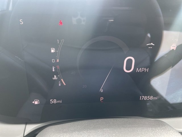 Used 2025 Buick Envista Sport Touring image 22