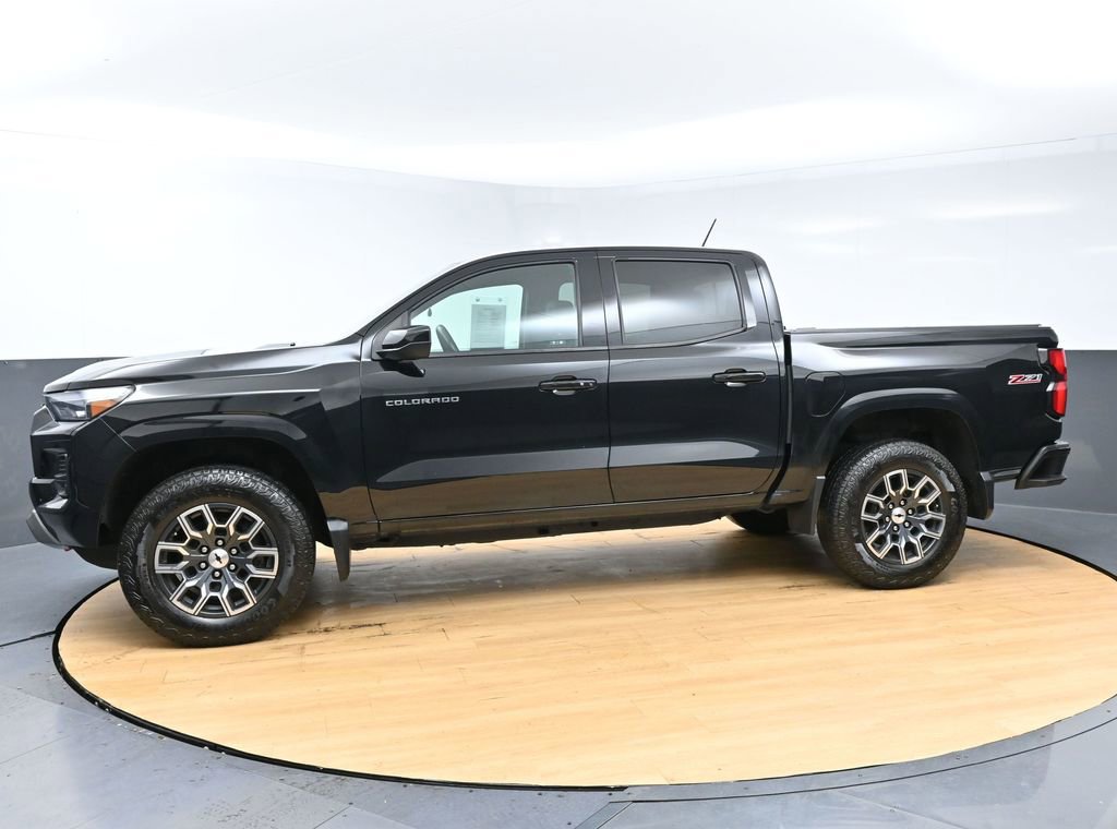 Used 2023 Chevrolet Colorado Z71 w/ Z71 Convenience Package 2 AWD/4WD image 6