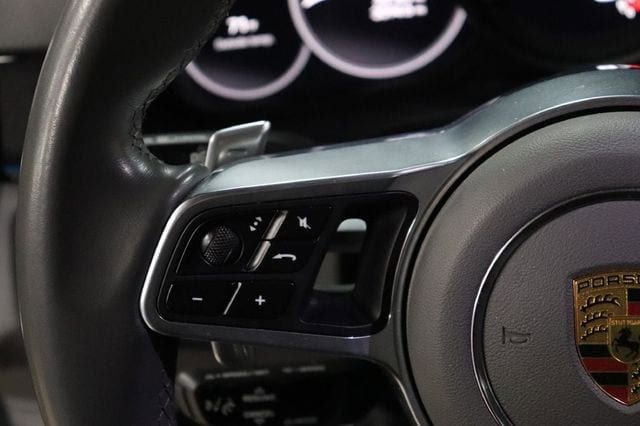 Used 2022 Porsche Cayenne Platinum Edition AWD/4WD image 28