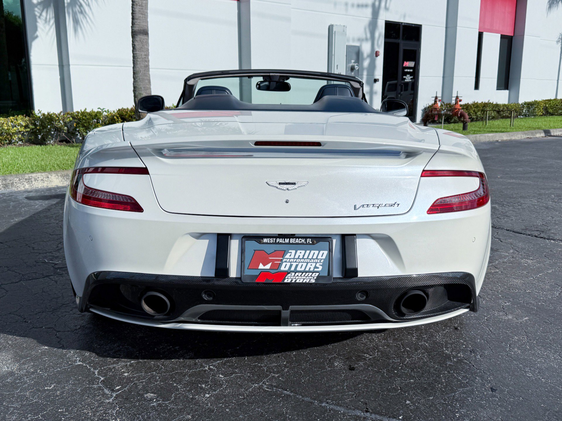 Used 2014 Aston Martin Vanquish Volante RWD image 15