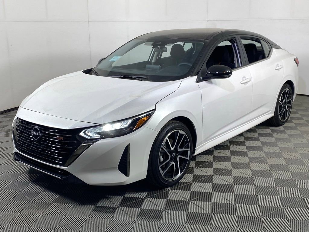 New 2025 Nissan Sentra SR image 3