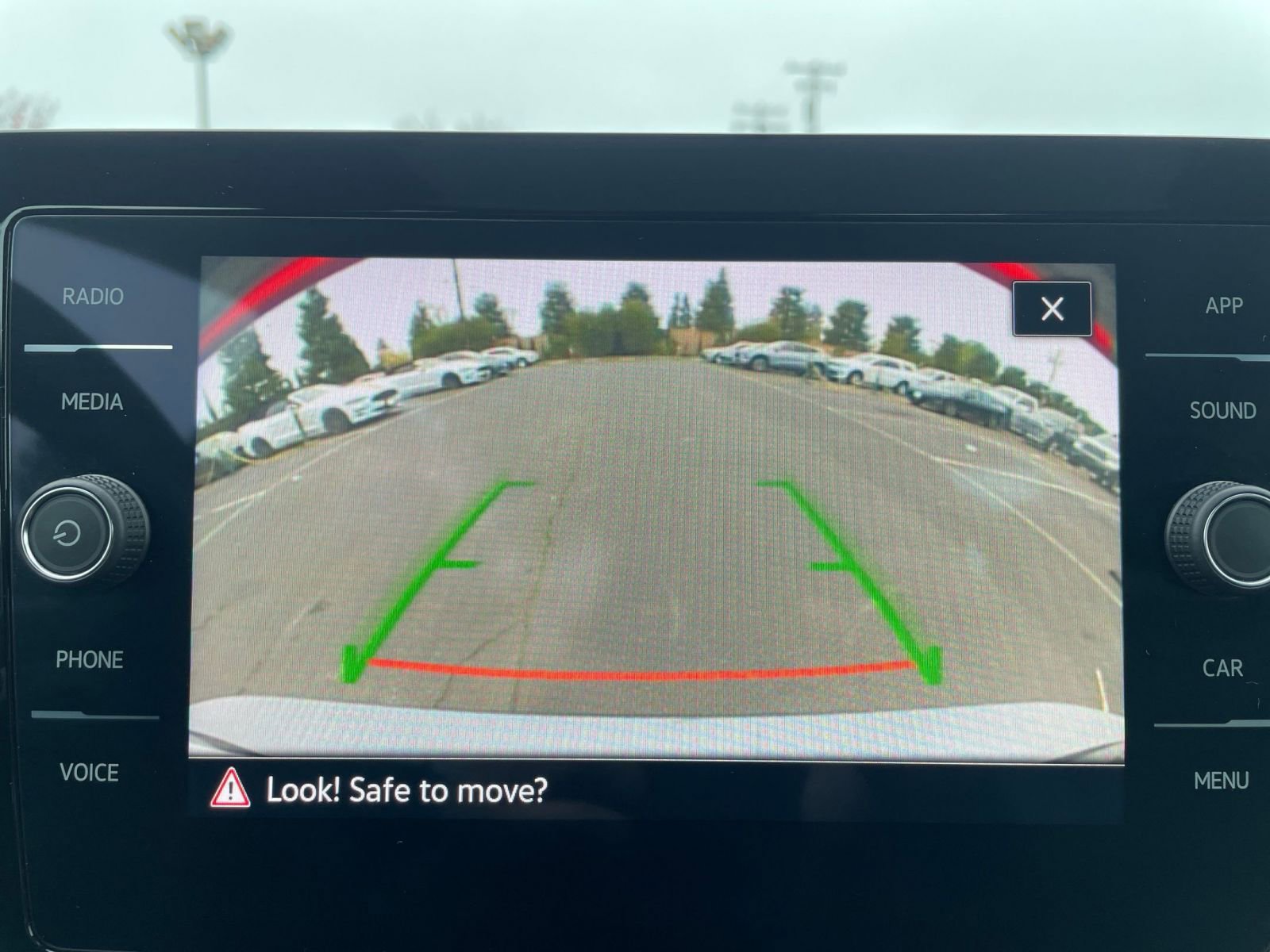 Used 2025 Volkswagen Jetta SE image 17