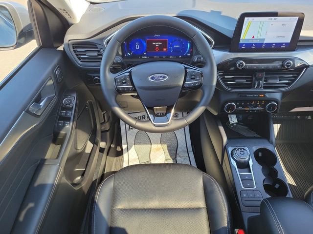 Certified 2022 Ford Escape Titanium w/ Class II Trailer Tow Package image 29