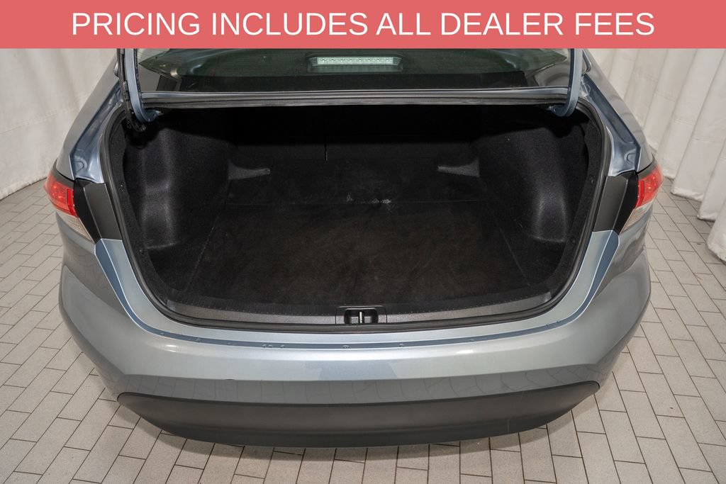 Used 2024 Toyota Corolla LE FWD image 5