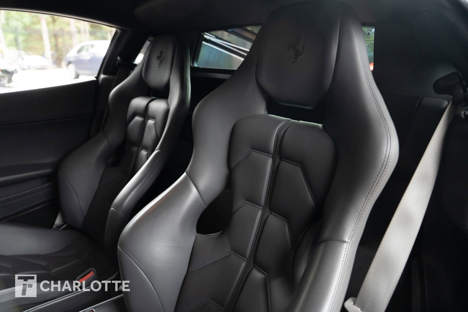 Used 2011 Ferrari 458 Italia Coupe RWD image 21