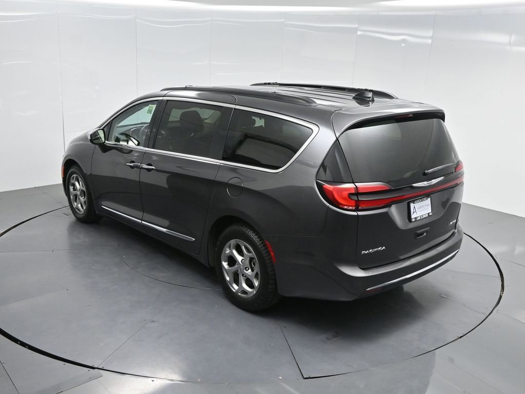 Used 2023 Chrysler Pacifica Limited image 51