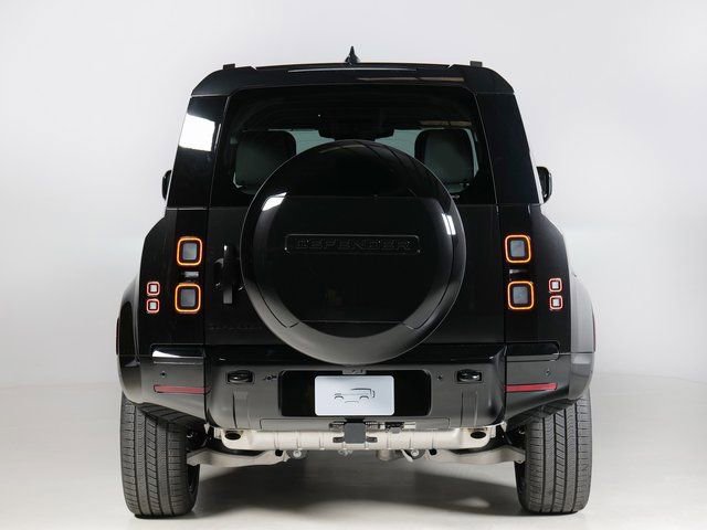 New 2026 Land Rover Defender 110 X-Dynamic SE AWD/4WD image 7