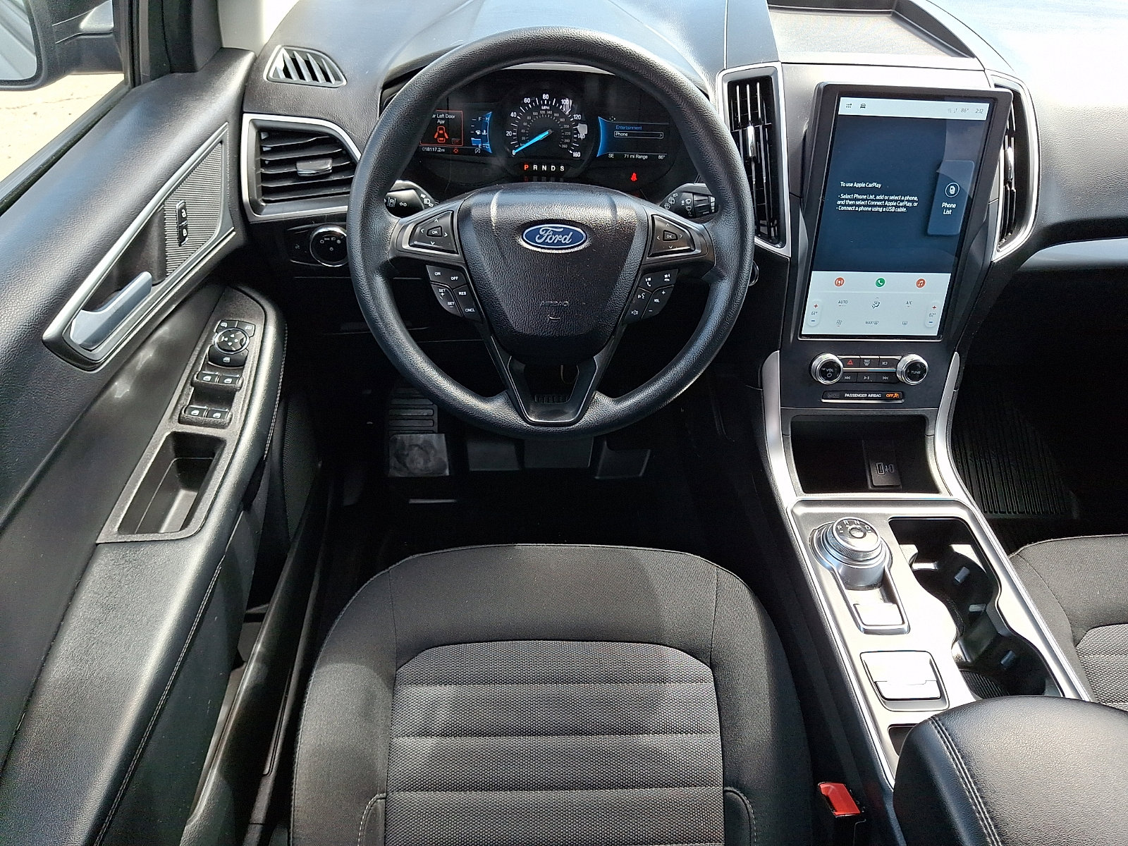 Used 2024 Ford Edge SE w/ Black Appearance Package image 11