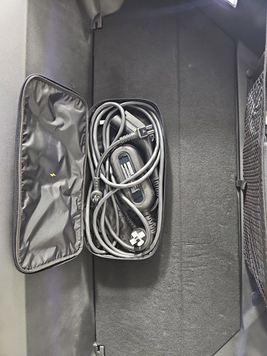 Used 2022 Rivian R1S Launch Edition image 14