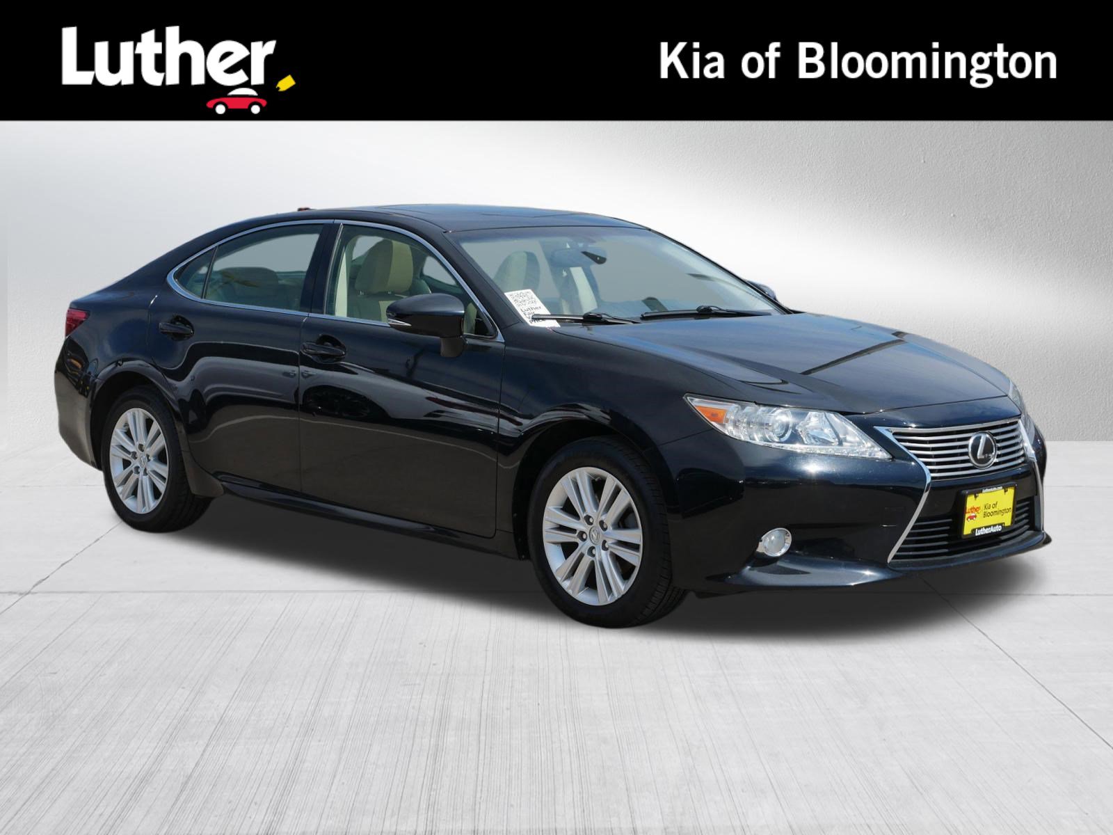 Used 2015 Lexus ES 350 w/ Premium Package FWD image 1