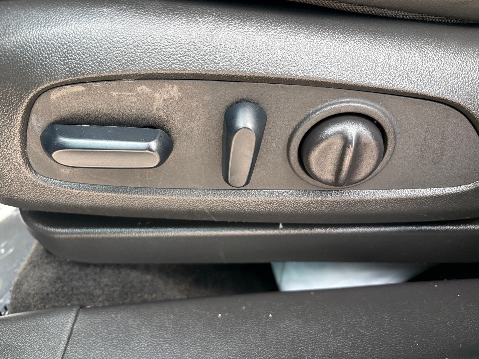 Used 2023 Buick Encore GX Select w/ Experience Buick Package FWD image 29
