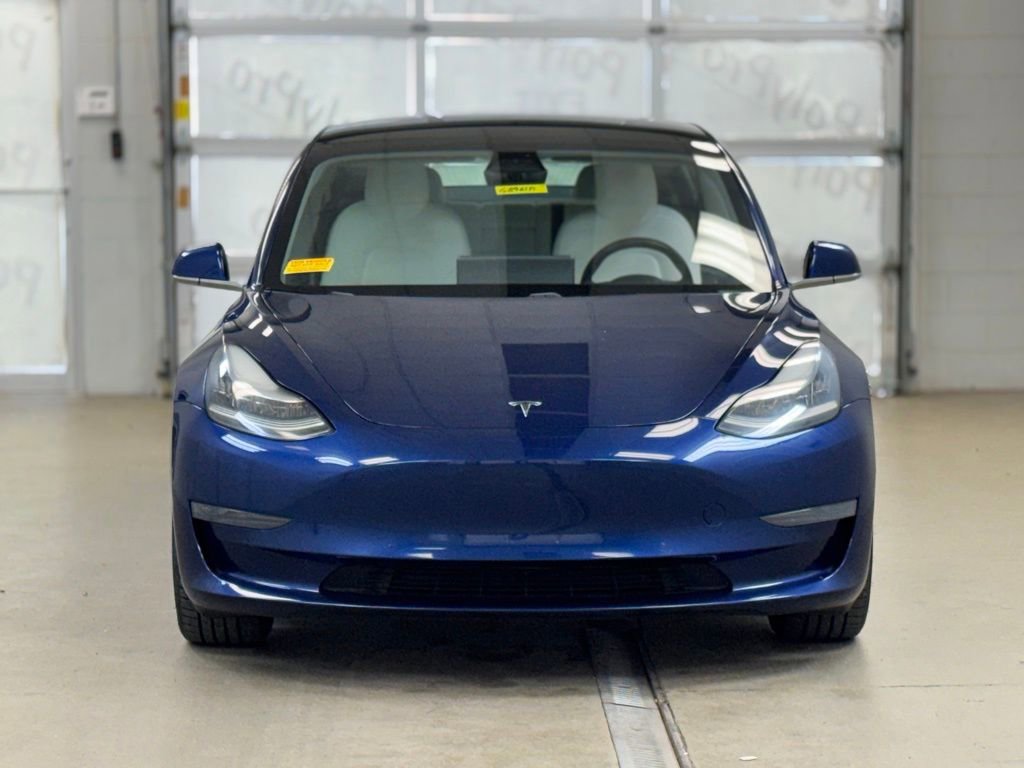 Used 2020 Tesla Model 3 Standard Range Plus image 2