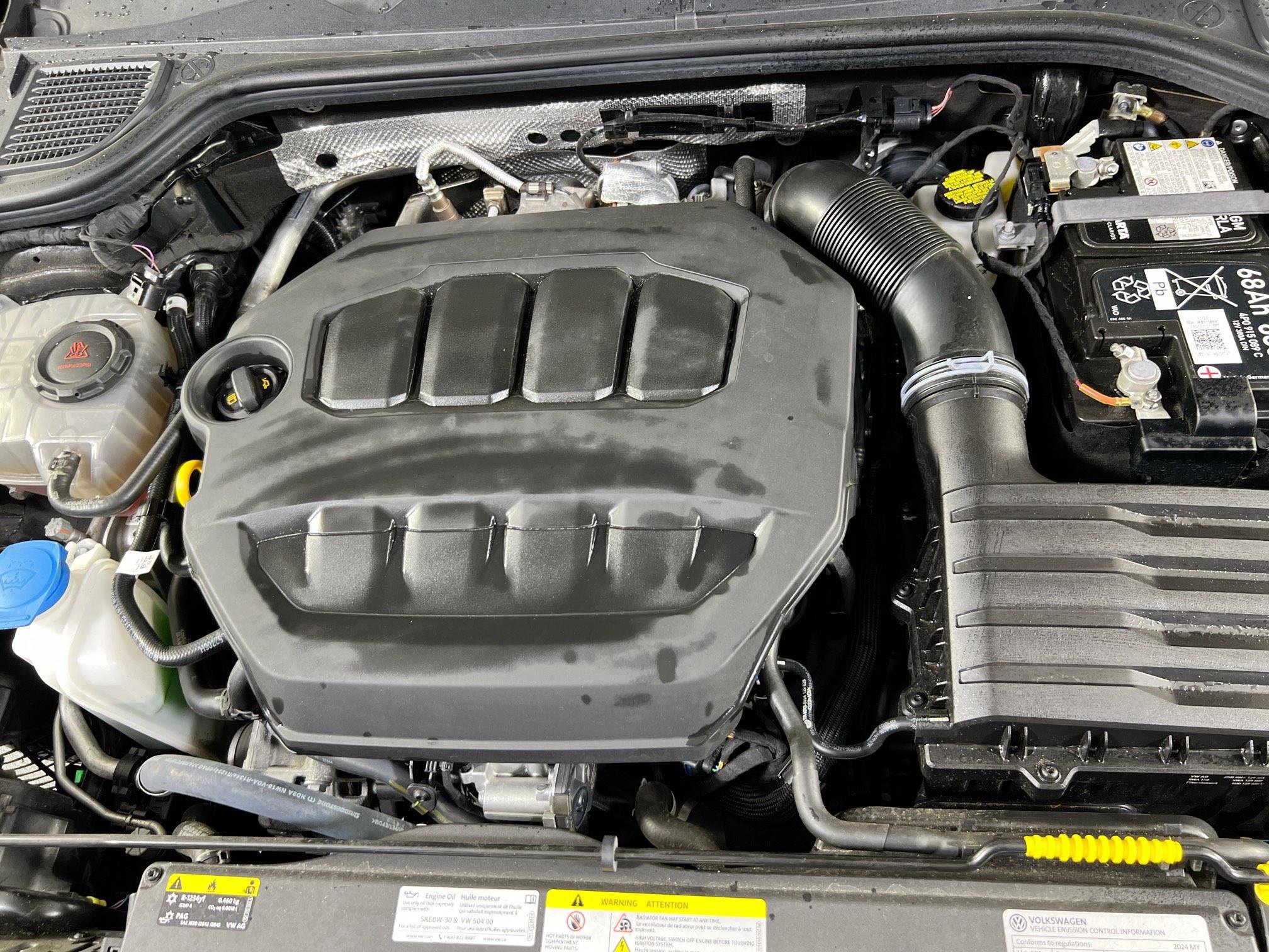 Used 2024 Volkswagen Golf R image 31