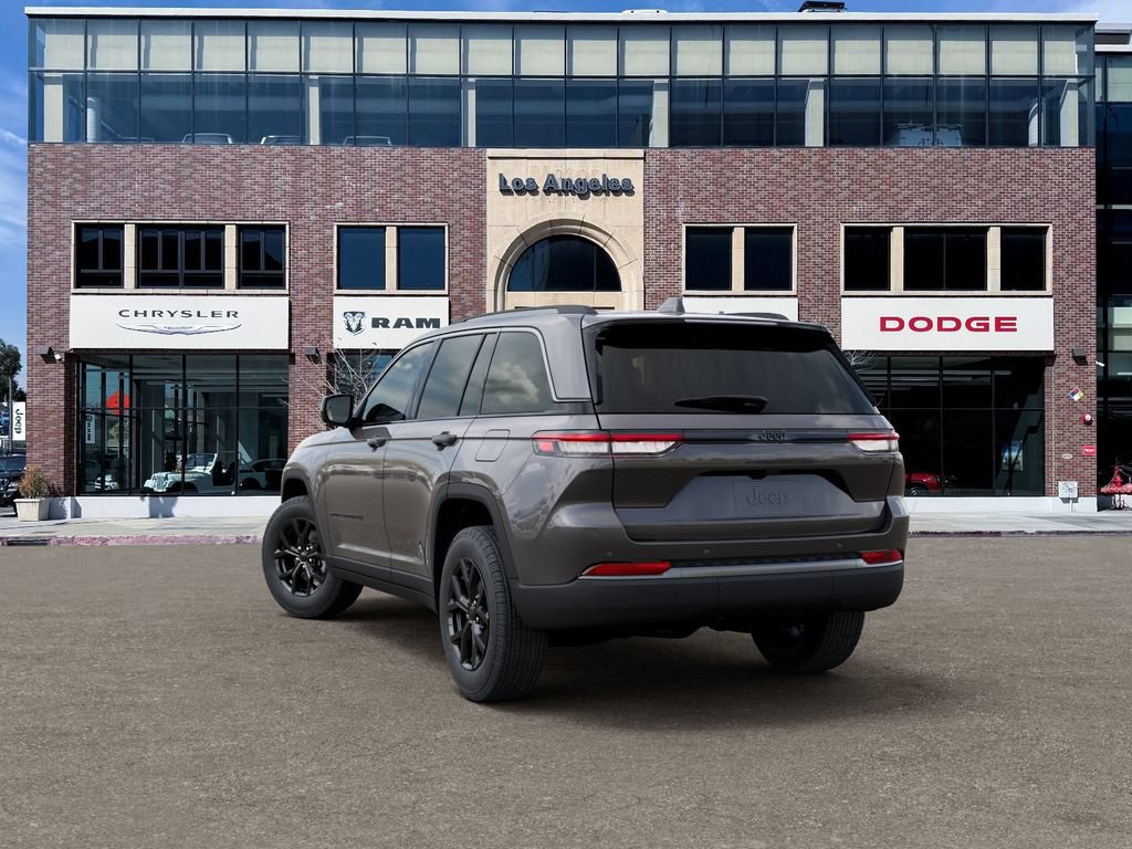 New 2026 Jeep Grand Cherokee Altitude RWD image 3