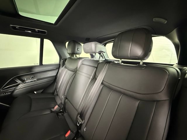 Used 2025 Land Rover Range Rover SE AWD/4WD image 24
