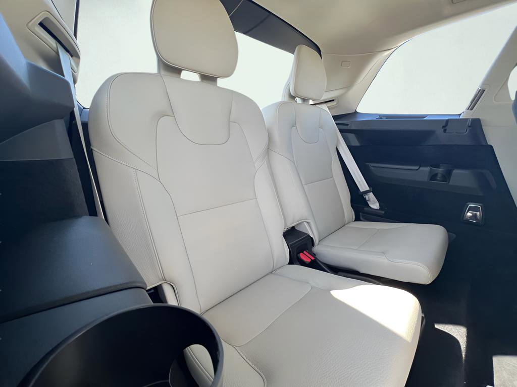 Used 2019 Volvo XC90 T5 Momentum w/ Protection Package Premier AWD/4WD image 28