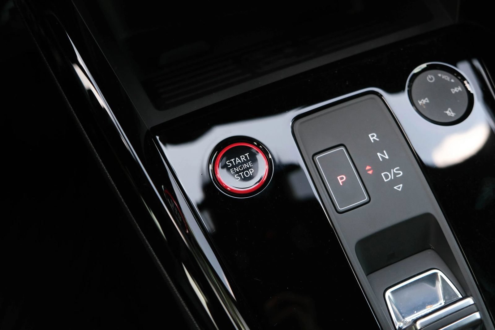 Used 2024 Audi RS 3 AWD/4WD image 47