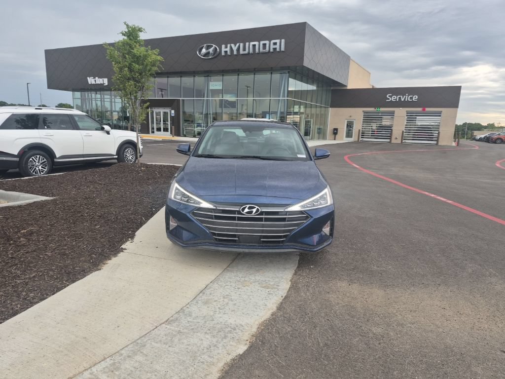 Used 2020 Hyundai Elantra Limited w/ Ultimate Package 03 FWD image 2