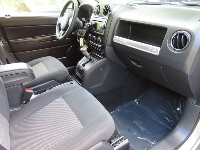 Used 2016 Jeep Compass Sport w/ Power Value Group FWD image 27