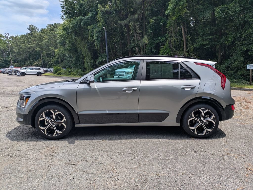 Used 2025 Kia Niro EX Touring FWD image 7