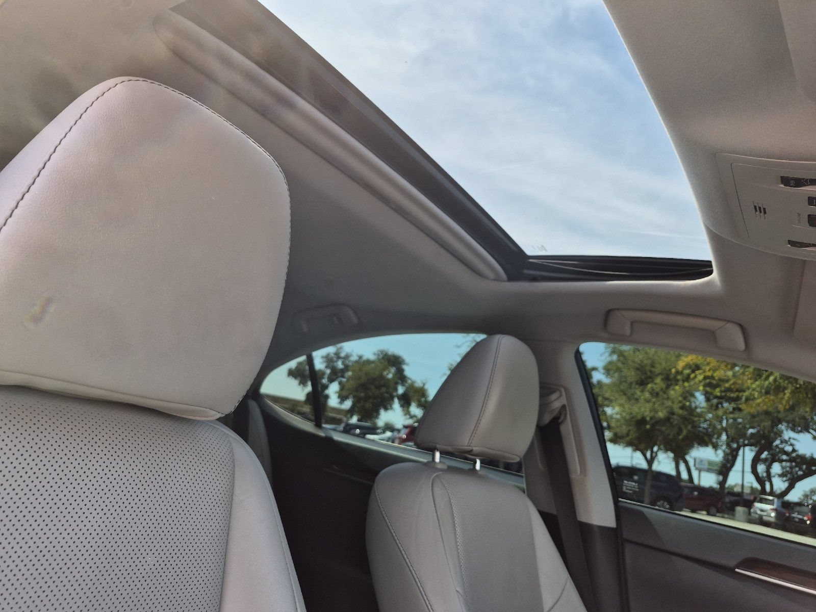 Used 2017 Lexus ES 350 w/ Luxury Package FWD image 16