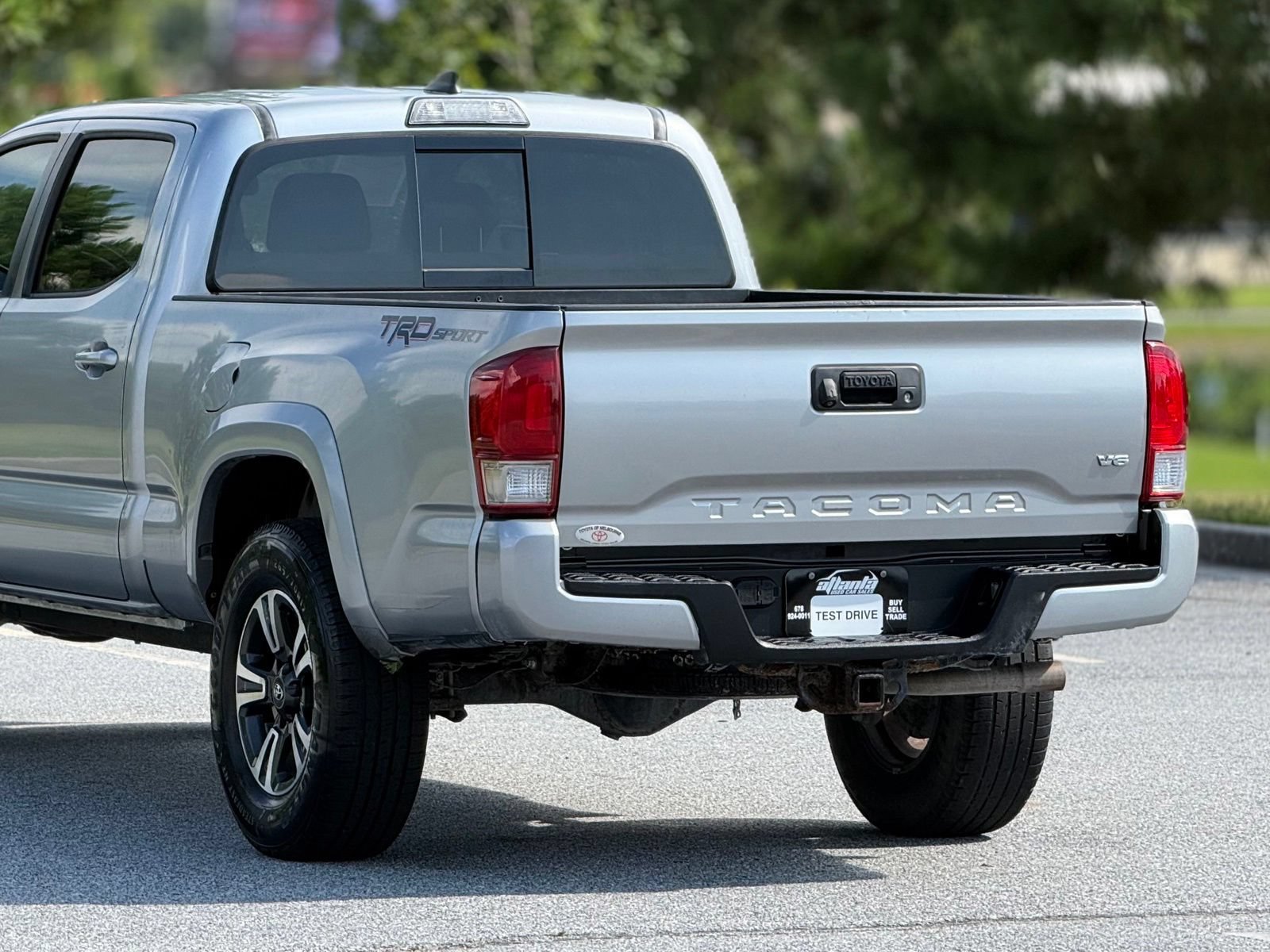 Used 2017 Toyota Tacoma TRD Sport w/ Tow Package RWD image 44